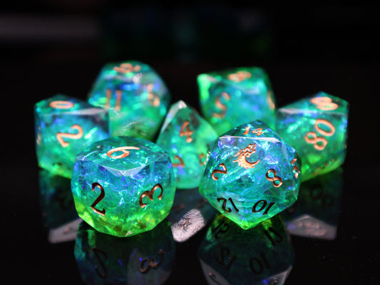 Old School Dice: Sharp Edged 7-Piece Dice Set - Diamond Cut - Coral Reef
